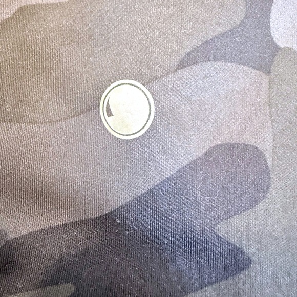 Yogalicious Lux Camo Capri Leggings XL High Waisted Activewear Athleisure - Picture 3 of 5